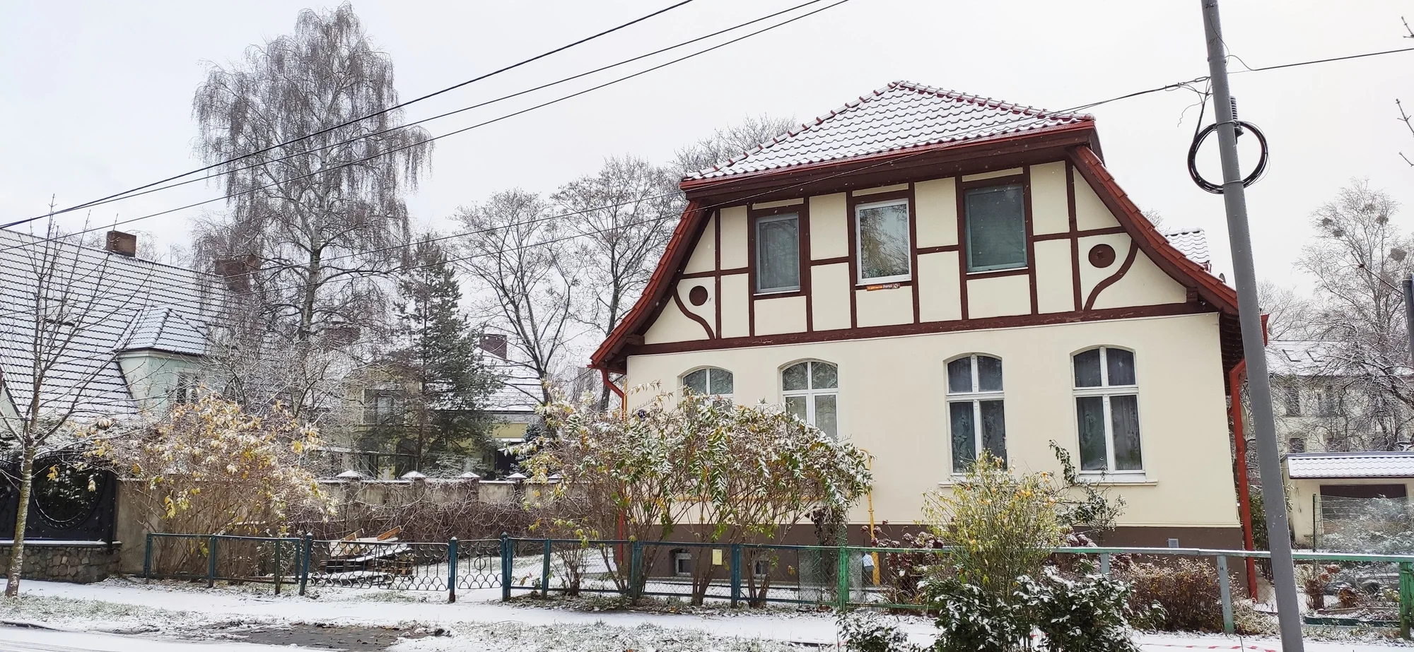 Улица города-сада под снегом: такой её видно день-два в году. Фото: Настя Шафранова