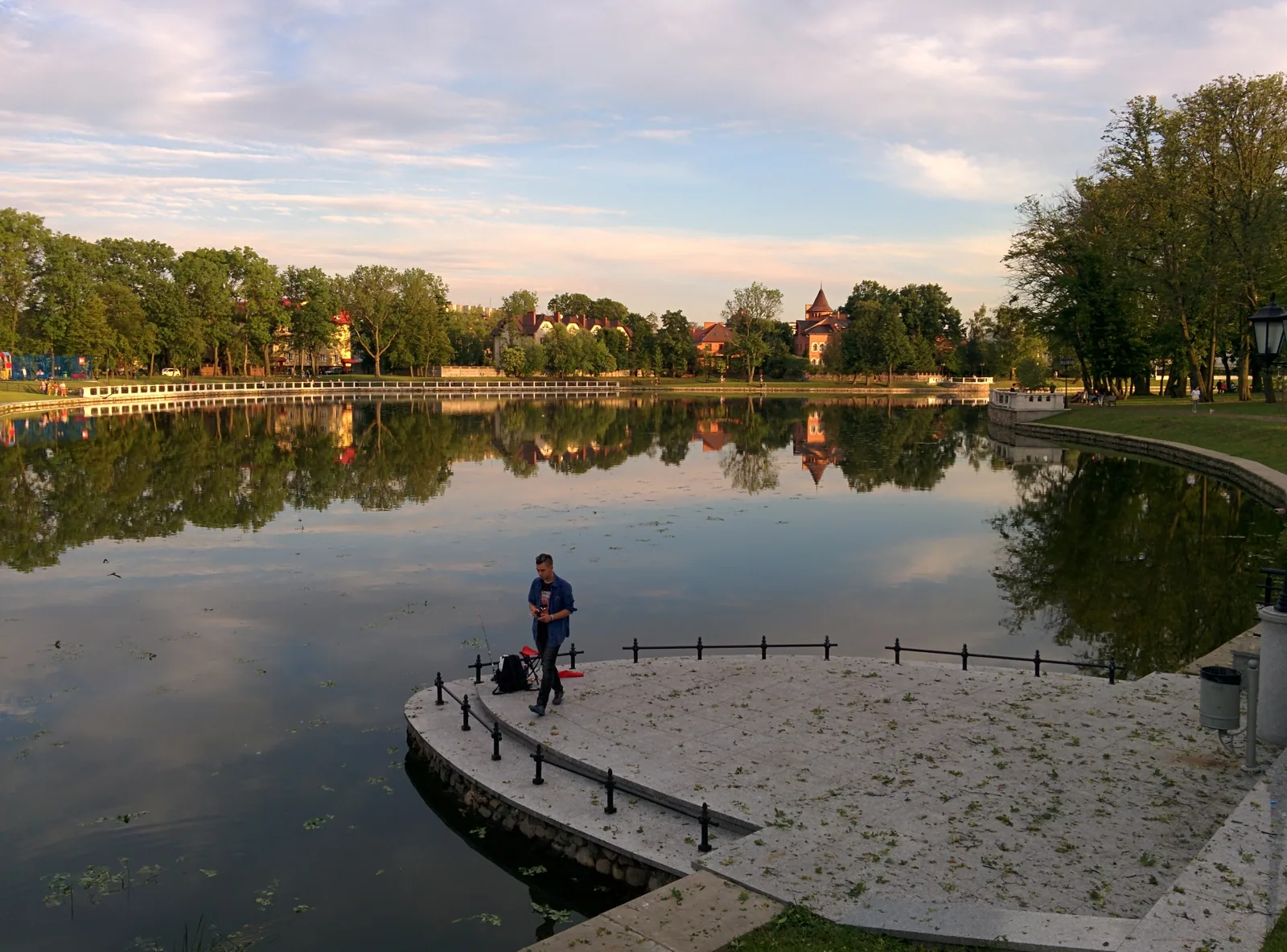 Вода в городе всегда ближе, чем помнит человек, который спешит